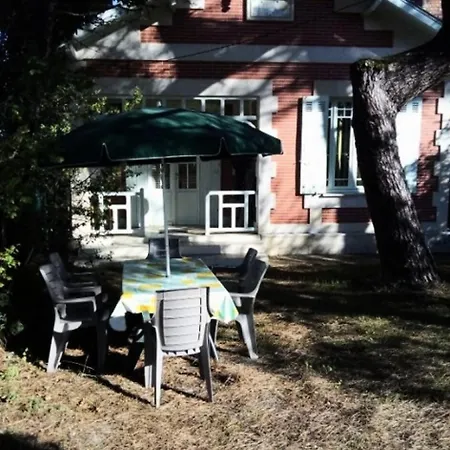 Вилла 030-soulac Sur - 030 - Grande Soulacaise Proche Centre Mae-6051 Сулак-сюр-Мер
